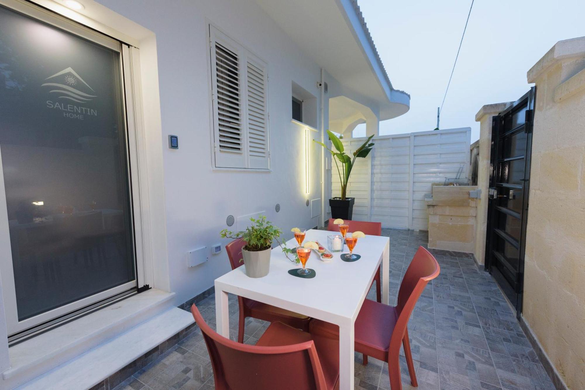 Salentin Home - Sunrelax ซานเปียโตร อิน เบวานญา ภายนอก รูปภาพ